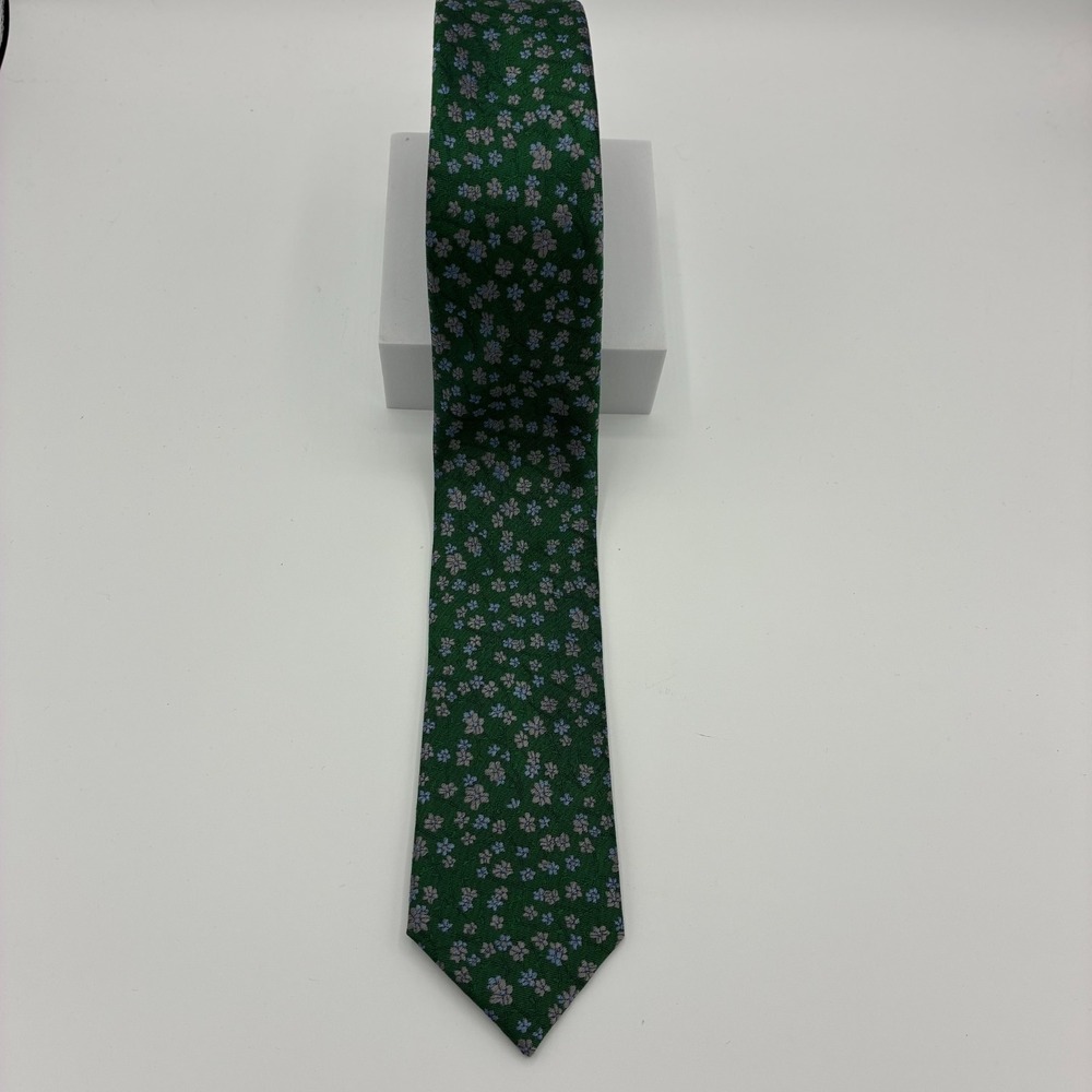 The Tie Bar Silk Necktie Green Floral Print Men's Classic 3"